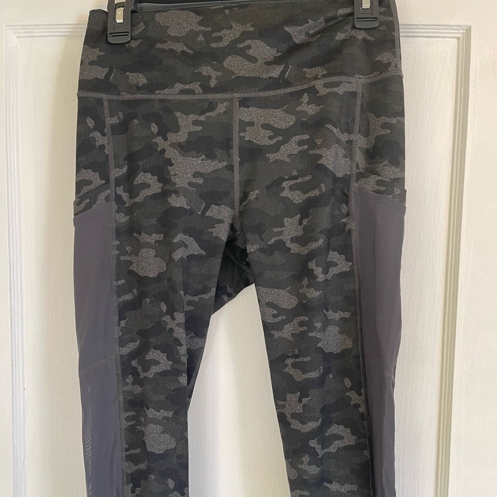 Fabletics power hood leggings